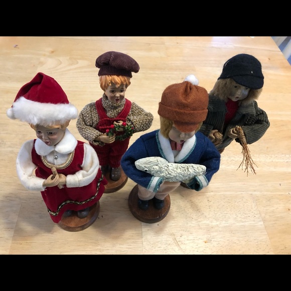 Vintage Christmas Carolers Children Lot of 4 - Picture 10 of 11